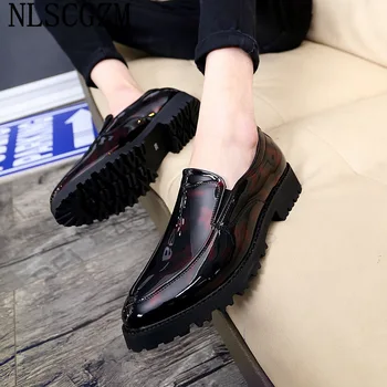 Loafer'lar Soyunma Ayakkabı Erkekler İçin Zarif erkek ayakkabısı Oxford Patent Deri Siyah Erkek Ayakkabı Rahat Lüks düğün elbisesi 2022 Ayakabı