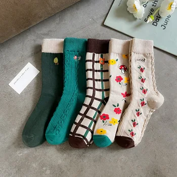 Yeni Yeşil Çorap Kadın Harajuku Çiçek Nakış Tatlı Kız Kawaii Sevimli Çorap Japon Moda Vnitage Streetwear Ekip Çorap